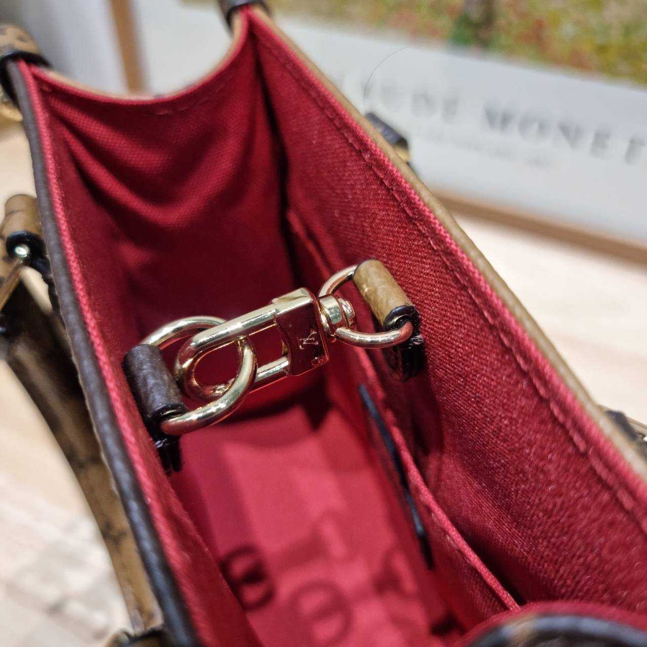 LV OnTheGo BB bag / LV Monogram Tote Bag กระเป๋าทรงโท้ทที่ใครเห็นต้องเป็นคลั่งรัก ยอดฮิต คลาสสิค ผู้ดี หรูหราได้ทุกลุค ทุกสไตล์ มาใหม่ในขนาดมินิมิใจ เกรดวีไอพี ไฮเอน 1:1