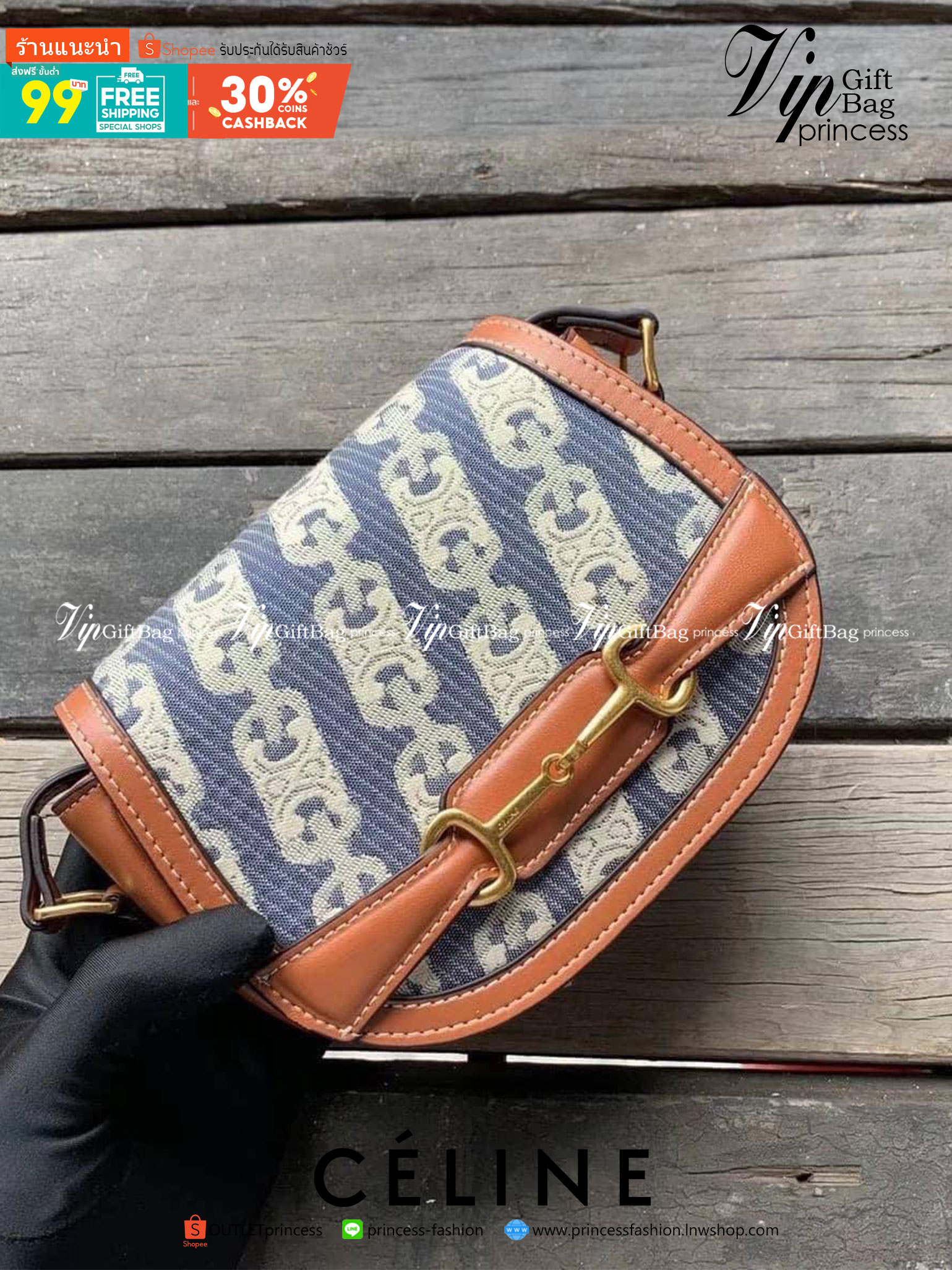 VIP 】หนังแท้ CELINE CROSSBODY BAG CELINE CRECY IN MAILLOM TRIOMPHE JACQUARD AND CAFTSKIN BAG กระเป๋าสะพายทรงสวยหรูอยู่ทรงเปิดปิดด้วยฝาปิดกระดุมโลโก้แบรนด์ ภายในโล่ง ขนาดกะทัดรัด น่ารัก สายสะพายหนังยาวปรับระดับได้จะสะพายไหล่หรือ CROSSBODY ก็ดูดี ตัวจริงสวย