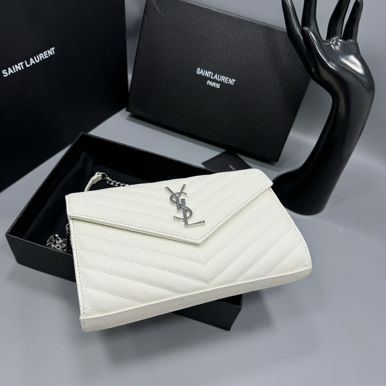 YSL Woc 9 Wallet on chain / YSL Clutch Bag 9" กระเป๋าสะพายรุ่นยอดนิยม เกรดหนังคาเวียร์สวยเต็มใบ เกรดออริ 1:1 ใช้งานต่างประเทศได้