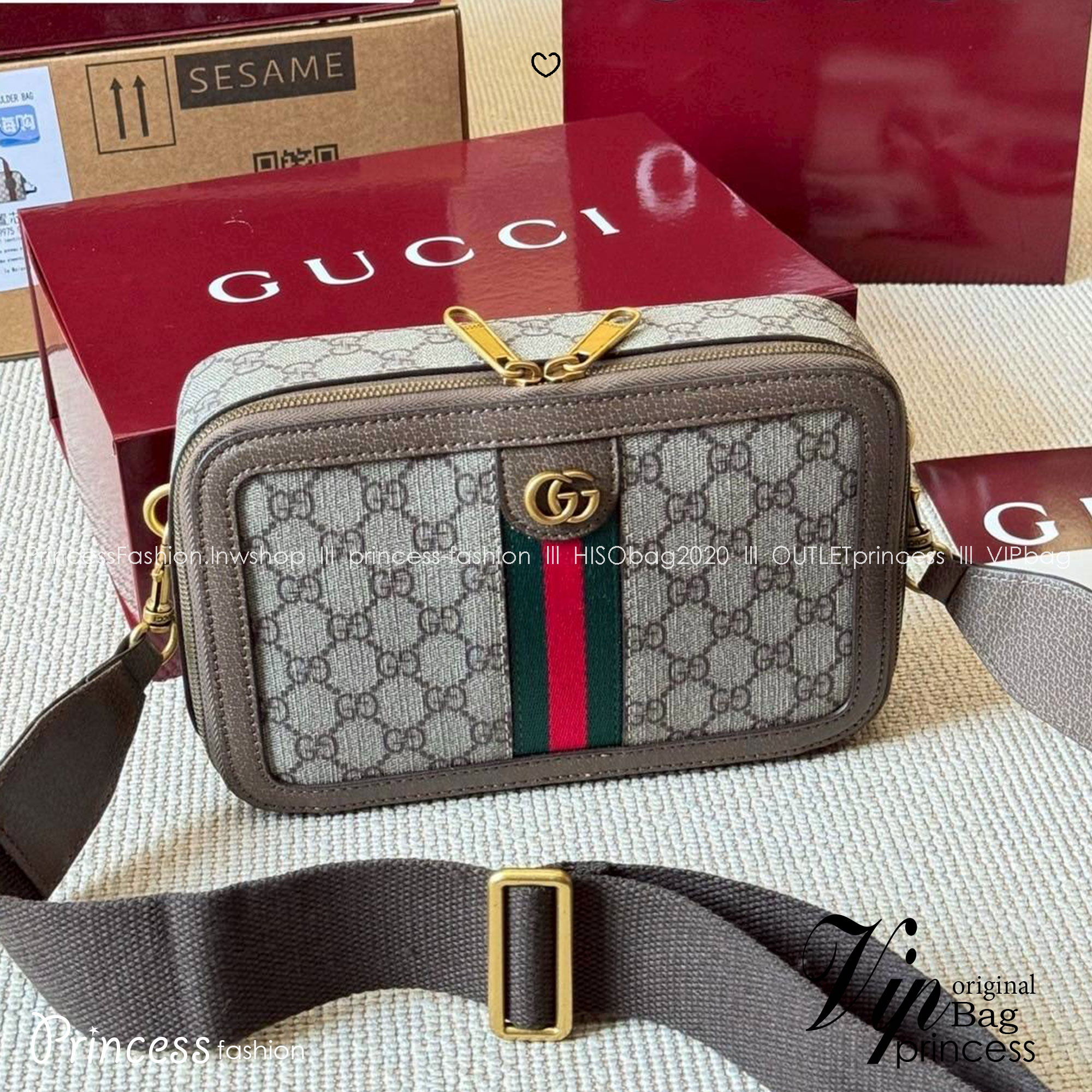 Gucci Ophidia trunk shoulder bag กระเป๋าทรงสะพายทรงแมสเซ็นเจอร์ขนาดกะทัดรัด ทรงกล่องสวยคลาสสิค ดีไซน์แถบคาดโดดเด่น สวย หรู โดดเด่นด้วยแถบสีเขียวแดงเป็นเอกลักษณ์ ใบนี้แมทช์ได้กับทุกลุค