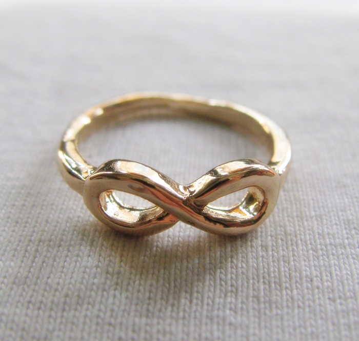 แหวนอินฟินิตี้ทองไมครอนเสริมเรื่องความรักการงานค่ะ
