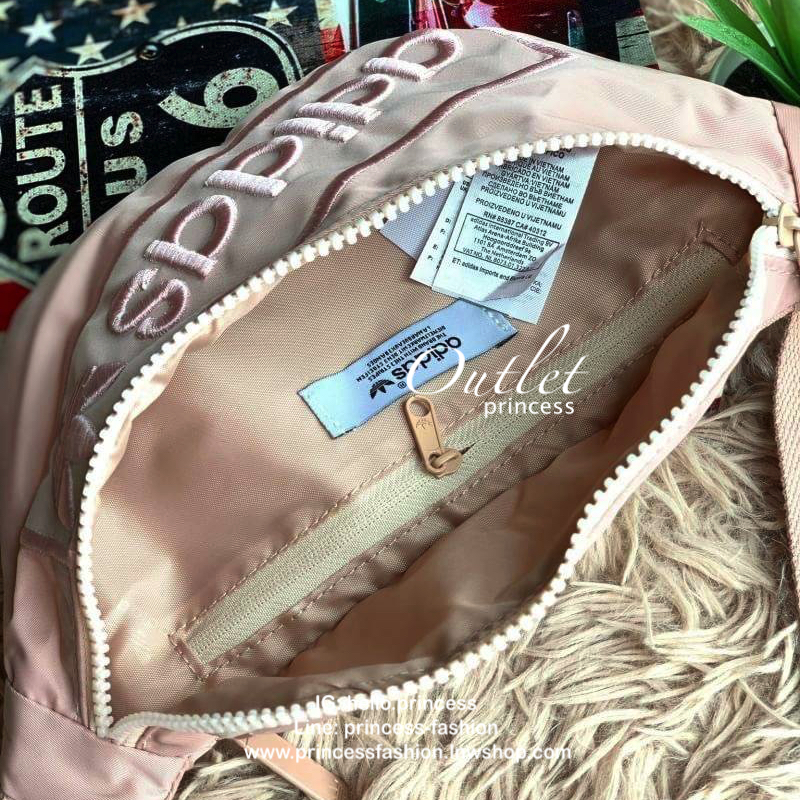 Adidas Originals กระเป๋า Funny Bum Bag (DV0224) กระเป๋าสะพายคาดอกหรือคาดเอวสไตล์สปอร์ต วัสดุNylon Polyester น้ำหนักเบา ใช้งานง่ายสะดวก มีช่องซิปใช้งาน2ช่อง ทั้งด้านหน้าและด้านหลัง สายปรับได้ยาวถึง105cm ดีเทลสวยๆเป็นโลโก้ปักลายแบรนด์แบบตัวนูนด้านหน้า ใช้งา