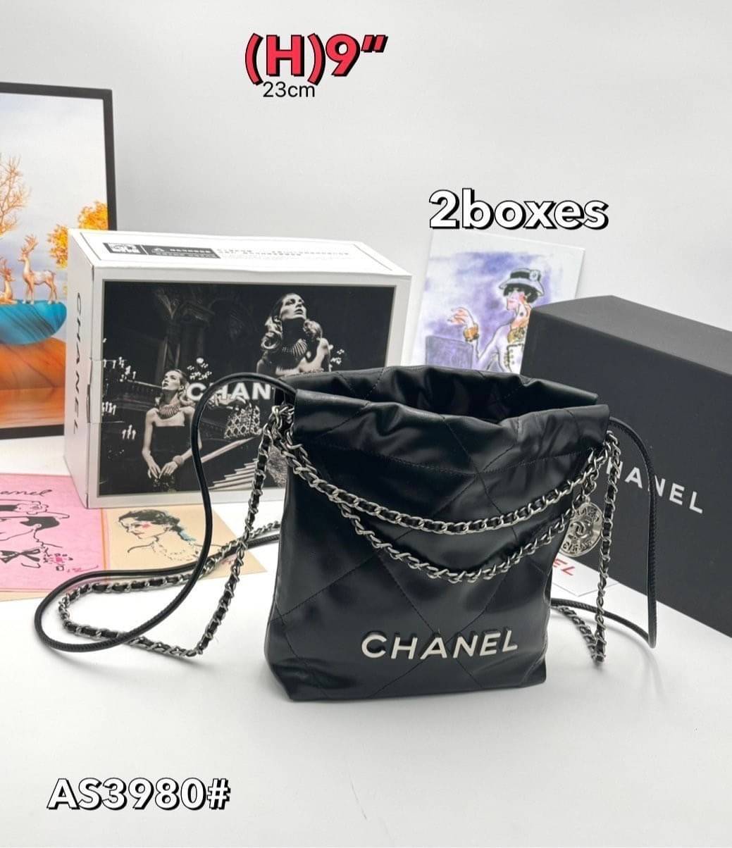 CHANEL 22 mini handbag กระเป๋าสะพายไซส์มินิ น่ารักน่าใช้ สวยเกินต้านที่สุดกับไอเท็มนี้ ที่สาวๆหรือใครๆก็ต้องมีแล้วค่า!! มาในไซส์มินิ น่ารักจริงจัง!! แค่เห็นก็หลงรัก