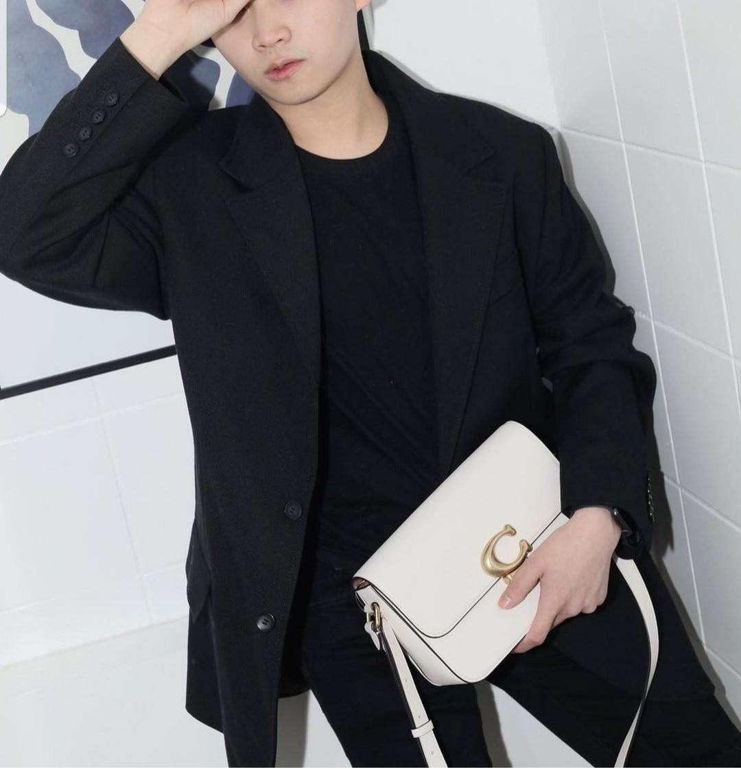 COACH STUDIO GLOVETANNED LEATHER SHOULDER BAG (C6641)🌺ห้ามพลาดเด็ดขาด!! สวยละมุน เรียบหรู ดูแพงสุดๆ!! //กระเป๋าถือ กระเป๋าสะพาย ดีไซน์เนี้ยบ! เฉียบมาก!// วัสดุหนังแท้ หนังเรียบเต็มใบ อยู่ทรง สวยมากๆ ดีเทลเรียบหรู ผู้ดีสุดๆ!// ด้านหน้าเปิด-ปิดด้วยต