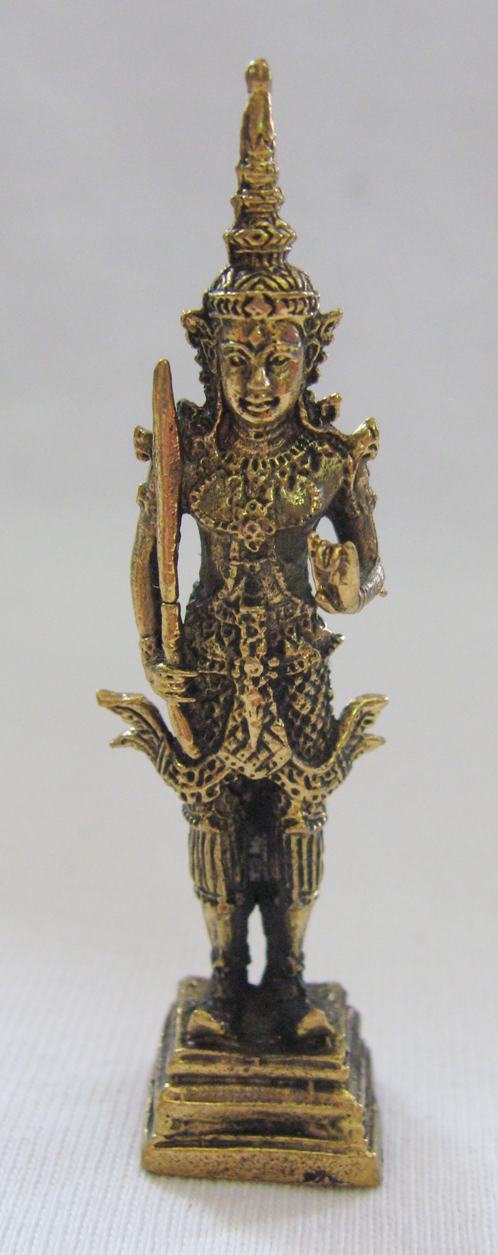 สินค้าหมดค่ะ รูปหล่อพระสยามเทวาธิราชสูง 6 เซนติเมตร เนื้อทองเหลืองพร้อมใบคาถาค่ะ