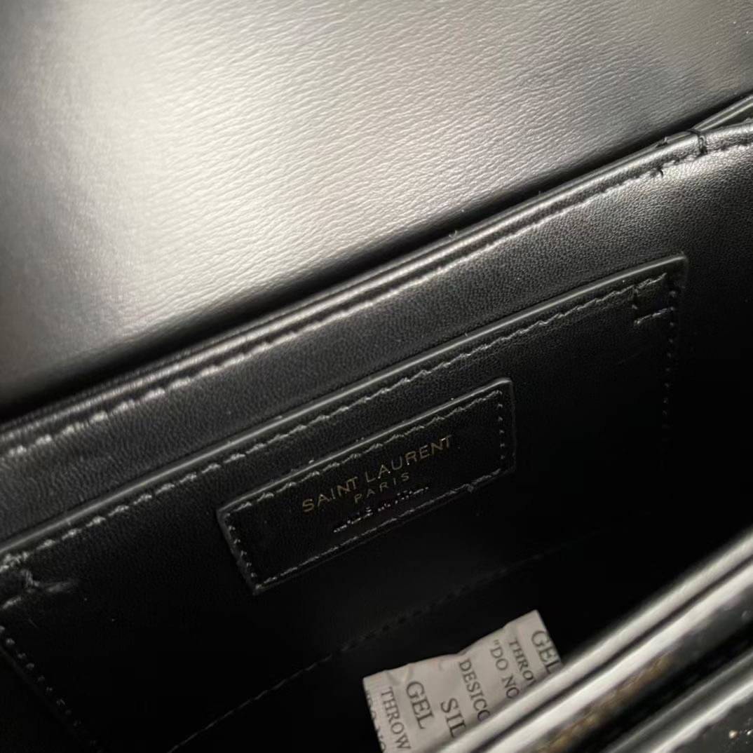 YSL Solferino crossbody bag 19cm คอลเล็คชั่นน้องโรเซ่ ROSE BLACKPINK ที่สุดแห่งความคลาสสิก เกรดออริจินอล หนังสวยมาก กระเป๋าสะพายรุ่นที่สาวๆ ทุกคนควรมีติดตู้ ภาพถ่ายจากงานขายจริง สวยตามรูป ไม่ผิดหวังค่ะ