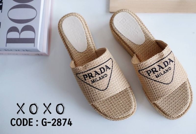 PRADA Shoes รองเท้างานสวม วัสดุผ้าลายกระสอบ ทรงเตารีด ส้นเสมอ น้ำหนักเบา ใส่สบาย ไม่เขย่ง เข้าทรงรูปเท้า