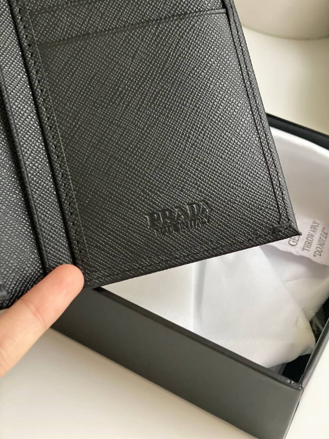 VIP หนังแท้ 】PRADA Men Saffiano Zipper Leather Billfold Long Wallet - Black