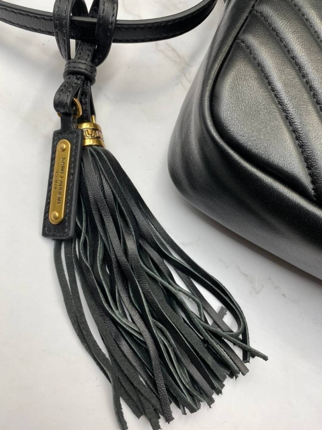 VIP 】หนังแท้ YSL SAINT LAURENT Lou Medium Monogram YSL Calf Crossbody Bag