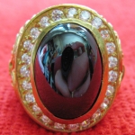 สินค้าหมดค่ะ แหวนพลอยมณีใต้น้ำ(เพชรพญานาค)สีดำเนื้อทองเหลืองล้อมเพชร(ทุกราศี)ค่ะ