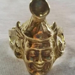 สินค้าหมดค่ะ แหวนพ่อแก่เนื้อทองเหลือง พร้อมใบคาถาค่ะ