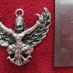 จี้พญาครุฑเนื้อเงินพร้อมใบคาถาค่ะ