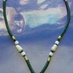 สินค้าหมดค่ะ ก้อนทองหยกพร้อมสร้อยสีเขียวค่ะ