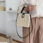 กระเป๋าสาน กระเป๋าแฟชั่น แบบสาน ทรง สีเหลี่ยม หูจับ เป็นลูกปัด สีดำ แบบเก๋ ๆ กระเป๋าสะพายเที่ยว 502083