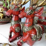 ไม้แกะสลัก รูปกวางหมอบ TW 00018