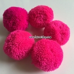 ปอมปอม ลูกไหมพรม โทนสีชมพูเข้ม ขนาด 4 cm
