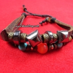 สร้อยข้อมือหนังสายรูด RN 00068