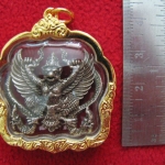 สินค้าหมดค่ะ จี้ครุฑยุดนาคเนื้อเงินเลี่ยมทองไมครอนพร้อมใบคาถาค่ะ