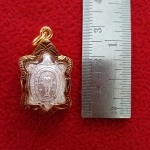 สินค้าหมดค่ะ จี้เต่าหลวงปู่หลิว ปางเปิดโลก เนื้อเงินพ่นทรายเลี่ยมทองไมครอนพร้อมใบคาถาค่ะ