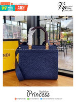 FENDI Sunshine Tote leather shopper Bag กระเป๋าทรงโท้ทงานหนังเต็มใบ สีใหม่สวยโดดเด่น ทรงตั้งสวยอยู่ทรง ปั้มลายแบรนด์เต็มใบ สวยหรูดูแพง