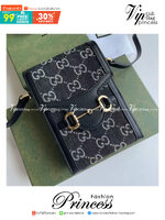 Gucci Horsebit 1955 mini bag / Gucci Phone Bag เกรดใช้งานสลับใบจริงได้ ออริจินอล รุ่นยอดฮิต ไซส์มินิ ที่ใครๆก็ต้องรู้จัก!! กับกระเป๋าขนาดมินิ ได้รับแรงบันดาลใจมาจากดีไซน์ดั้งเดิม ซึ่งแอคเซสเซอรี่นี้โดดเด่นด้วยรายละเอียดดั้งเดิมที่ทันสมัยโดยเน้นที่ฮอร์สบิต