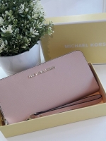 Best seller! งานขายดี รุ่นใหม่คะ Michael kors saffiano Wallet กระเป๋าสตางค์ใบยาว หนัง Saffiano ซิปรอบ สวยหรู มาก อะไหล่ปั้มโลโก้แบรนด์ ด้านในมีช่องใส่บัตร เยอะม้ากกก อีกด้านมีช่องแบงค์+ซิปใส่เหรียญ จุของได้เยอะจริงๆคะ ใส่ iphone 6+ ได้ สวยหรูดูดี อุปกรณ์ค