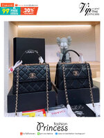 Chanel Trendy CC Handle Flap Bag 10" / Chanel Bag พร้อมส่ง กระเป๋าสะพายสุดคลาสสิคพร้อมมือจับในตัว งานหนังเรียบ อะไหล่ทองสวยมาก มาพร้อมกล่อง อปก ครบเซ็ท รอบนี้จัดราคาพิเศษสุดคุ้มค่ะ
