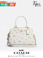 COACH C8340 MINI LILLIE CARRYALL IN SIGNATURE CANVAS WITH MYSTICAL FLORAL PRINT สีใหม่ล่าสุด กับรุ่นที่สุดของความขายดี คอลยอดฮิตในลวดลายสุดชิค กระเป๋าสะพายทรงสวย ที่ดีไซน์ออกมาให้ใช้งานง่าย สะดวก สวย หรู ดูดี!! วัสดุหนังแคนวาสเคลือบลาย มาพร้อมสายสะพายข้าง
