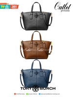 Tory Burch McGraw Mini Top Zip Satchel กระเป๋าสะพายทรงสวย ขนาดกำลังดี หูจับถนัดมือ วัสดุหนังแกะสังเคราะห์หนังสวยเงาขึ้นรูป ประดับโลโก้แบรนด์ด้วยหนังที่ด้านหน้า จะสะพายข้างหรือcrossbody ได้หมด แมทกับชุดได้ง่าย น้ำหนักเบาค่ะ มาพร้อมสายสะพายยาวปรับระดับได้ ถ