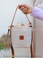 สวยมาก KEEP ‘ Vitamin Sea ‘ Col.3 ทรงถังน่ารักมาก สไตล์ Casual ดูดี สุดๆ ตัดขอบหนังสีน้ำตาล ทรงน่ารัก ด้านในมีถุงผ้าใบเล็กใส่ของได้อีกชั้น ดีไซน์รูปแบบสวย *ดีต่อใจ ใครชอบทรงนี้ห้ามพลาดเลยน๊า 😁❤️ ถือเที่ยว ไปทะเลก้อสวยสุดๆ