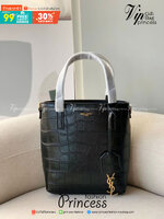 Large YSL CROC TOTE / YSL Toy croc-effect leather tote bag พร้อมส่งครบสองไซส์ *คู่ดูโอ้ สวยแบบตะโกนนน YSL BAG VIP วัสดุหนังสังเคราะห์ หนังนิ่มลายจรเข้เต็มใบ สวยหรูมาก