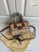 พรีเมี่ยมกิ๊ฟแท้ 100% BURBERRY MINI PILLOW VINTAGE BAG VIP GIFT WITH PURCHASE (GWP) สีน้ำตาล