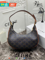 หนังแท้ CELINE AVA / CELINE Vintage Classic Ava bag 1 ใน คอลเลคชั่น “Triomphe Canvas” มาพร้อมสายสะพายไหล่ที่ปรับความยาวได้ และเนื่องจากช่วงล่างของกระเป๋ามีขนาดใหญ่กว่าช่วงบน จึงทำให้ไม่เสียทรงเมื่อเราใส่สิ่งของอย่างกระเป๋าสตางค์หรือโทรศัพท์มือถือ หากดูภาพ