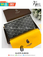 หนังแท้ GOYARD LONG WALLET กระเป๋าสตางค์ใบยาว รุ่นตามหา มาเท่าไหร่ไม่เคยพอเลยค่า เป็นรุ่นคลาสสิกที่หยิบมาใช้งานได้บ่อยที่สุด งานหนังแท้ทั้งใบสวยมากนะคะ ใช้ทนทานได้นานเลยค่ะ ภาพสินค้าถ่ายจากงานขายจริง พร้อมส่งที่ไทยราคาสุดคุ้มห้ามพลาดค่ะ! ภาพสินค้าถ่ายจากง
