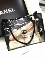 ห้ามพลาด! ไอเท็มหายาก..น่าใช้น่าสะสม! Must Have! New Chanel VIP Beaute Clear Transparent Cosmetic Bag & Chanel Cosmetic Hard Case Square With Zip พรีเมี่ยมกิ้ฟ Limited Edition จากผลิตภัณฑ์ Chanel Lelift ของแท้นำเข้าจากเคาเตอร์ต่างประเทศ ราคาสุดคุ้ม สาวก C