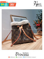 LV NEONOA WOOL Monogram Bag คอลเล็คชั่น Cozygram ใหม่กับรุ่นที่ทำมาจำนวนจำกัด ต้อนรับฤดูหนาว กับกระเป๋าสะพายทรงบัคเก็ต ดีไซน์คลาสสิคซ่อนความหรู