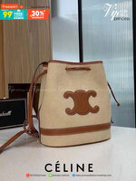 Celine Vip Gift Bag กระเป๋าถือหรือสะพายไหล่ วัสดุ Canvas สวยหรูอยู่ทรง อะไหล่ทอง ติดโลโก้แบรนด์ด้านหน้า หรูหรา มีสายยาว ถอดสายได้ ปรับระดับได้ น้ำหนักเบา มาพร้อมถุงผ้าแบรนด์ ไม่ควรพลาด ใบจริงสวยมากก คุณค่าที่คุณคู่ควรค่า