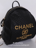 Chanel Backpack VIP Gift With Purchase (GWP) New arrival! กระเป๋าสะพายเป้ Limited Edition VIP. GIFT ของแท้! จาก Chanel Perfume Counter ขนาดน่ารักกำลังดี น้ำหนักเบา วัสดุหนังลายตาราง ด้านหน้าปักโลโก้แบรนด์สวยหรู เปิดปิดด้วยซิปสะดวกใช้ หัวซิปแบรนด์ อะไหล่ทอ