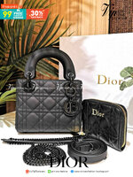 CHRISTIAN DIOR MINI BAG VIP GIFT WITH PURCHASE พรีเมี่ยมกิ้ฟรุ่น Limited สวยหรูดูดีอลังการเซตสุดคุ้มได้ทั้งกระเป๋าสะพายหนัง Calfskin + กระเป๋าสตางค์สั้น + Dior Gold Star ครบชุด ไอเท็มใหม่ล่าสุดน่าใช้น่าสะสม สินค้ามาพร้อมกล่องแบรนด์ จะซื้อใช้เองหรือมอบเป็น