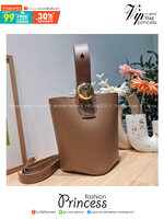 LOEWE MINI PEPBLE BUCKET IN MELLOW กระเป๋าทรงบัคเก็ต รูปทรงสวยใช้งานง่าย กิมมิคหรูหราสุดๆ เกรดออริ