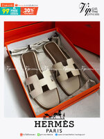 หนังแท้ Hermes sandal Epsom leather รองเท้าแตะงานสั่งตัตใช้สลับแท้ เกรดออริจินอล 1:1 เกรดเหมือนสุด มี series code ทุกคู่ งานตัดเย็บปราณีตละเอียด ใส่สบาย ไม่ลื่น ใช้ทนนาน เกรดนี้คุ้มมาก ไม่ผิดหวังค่ะ ภาพสินค้าถ่ายจากงานขายจริง ใช้งานต่างประเทศได้