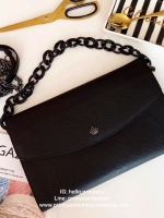 คลัชมาใหม่ สัปดาห์นี้ค่า ‘ Stair ‘ Clutch bag ✔️รอบนี้เข้าเพิ่มอีก 5 ลายเลยน๊า หลังจากปล่อยคอลเลคชั่นแรกออกไปแล้วได้รับความนิยมมากๆ รอบนี้จัดเฉดสีกลางๆ ให้แมทช์ง่ายกับชุดด้วยค่า **หนังวัวแท้ค่า