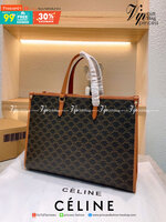 CELINE LARGE TOTE BAG กระเป๋าสะพาย celine ทรง shopping ทรงนี้คือทรงสุดฮิตใช้งานง่ายใส่ของได้เยอะช่องใหญ่ งานปั้มแบรนด์ทุกจุดงานจริงสวยมาพร้อมพร้อมสวยหรู หนังแท้สวยอยู่ทรงดีไซน์หรูคลาสสิค ภายในโล่งกว้างมีช่องซิป สามารถใส่เอกสาร A4 หนังสือ ipad Notebook ของ