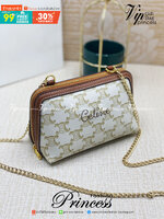 CELINE POUCH 16cm / CELINE TRIOMPHE Triumphal Arch Canvas / CELINE CLUTCH WITH CHAIN ภาพถ่ายจากสินค้าจริง พร้อมส่งที่ไทย ใช้งานต่างประเทศได้ กระเป๋าคลัทช์ดีไซน์เรียบหรูออกแบบมาได้อย่างลงตัว