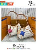 ORI หนังแท้ | LV CarryAll PM bag กระเป๋าสะพายทรงโท้ทแครี่ออล Monogram แคนวาสแต่งขอบหนังผสานเสน่ห์สวยงามเข้ากับดีไซน์ที่รับกับสรีระให้คุณพกพาไปได้ทุกที่ ด้านในออกแบบมาอย่างชาญฉลาด มาพร้อมใบเล็กเข้าเซ็ท