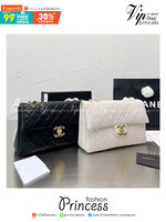 Chanel classic flap bag with chain / CHANEL BAG พร้อมส่ง กระเป๋าสะพายสุดหรู สวยดูแพง รูปทรงคลาสสิค สายสะพายโซ่ในตัว **รอบนี้จัดราคาพิเศษสุดคุ้ม งานสวยเกินราคาค่ะ