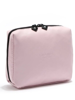 New Cute!! 🦄🦄 งานน่ารัก ชาแนลเค้าจัดให้อีกแล้วคะ กับ Chanel Mini Cosmetic bag กระเป๋าเครื่องสำอางค์ขนาดเล็ก ของแถมจากเครื่องสำอางค์ CHANEL MAKEUP ของแท้100% ตัวกระเป๋าเป็น หนัง pu สีชมพูอ่อนทั้งใบ ที่หัวซิปมีโลโก้ชาแนลสีชมพู ปั้มแบรนด์บนหน