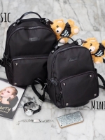ใหม่ล่าสุด !!! เป้ไนล่อน แบรนด์ KEEP รุ่น Keep classic nylon backpack รุ่นนี้ถือเป็นรุ่นขายดีที่สุดของแบรนด์เลย จุดเด่นที่ กระเป๋า ผ้าไนล่อน น้ำหนักเบา ดีไซด์ ทันสมัย เข้าได้กับทุกชุด สายสะพายเป็นหนังอย่างดี ทนคะ สะพายสบายไหล่คะ ตัวกระเป๋ามีช่องเก็บของจุก