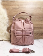 Kipling 2Way Bucket Bag กระเป๋าถือหรือสะพาย 2Way รุ่นใหม่ทรงขนมจีบวัสดุ Nylon & Polyester 100% น้ำหนักเบา ถือและสะพายได้หลายแบบจะใช้สายยาวสะพาย Crossbody หรือใช้สายคู่สะพายหลังแบบเป้ก็ดูดี หูจับถนัดมือสะพายไหล่ได้ เปิดปิดแบบ Drawstring พร้อมกระดุมแม่เหล็ก