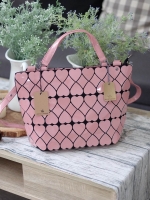 ใหม่ล่าสุด !! น่ารักปรอทแตก รุ่น Over Heart💕 ลาย หายาก ปรับทรงได้ 2 แบบ สวยรับประกันเลยค่า ( มาจำนวนจำกัด) 👉🏻👉🏻กระเป๋า จากแบรนด์ David Jones กระเป๋าสะพายข้างดีไซน์เกร๋มาก สีสวยหรูมาก ขนาดกะลังดีเลย น้ำหนังเบามากคะ